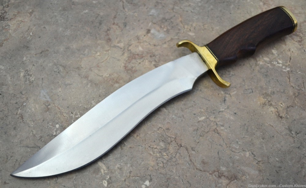 Custom Made Surgical Steel Hunting Knife with Walnut Wood Handle (AS 17)-img-1