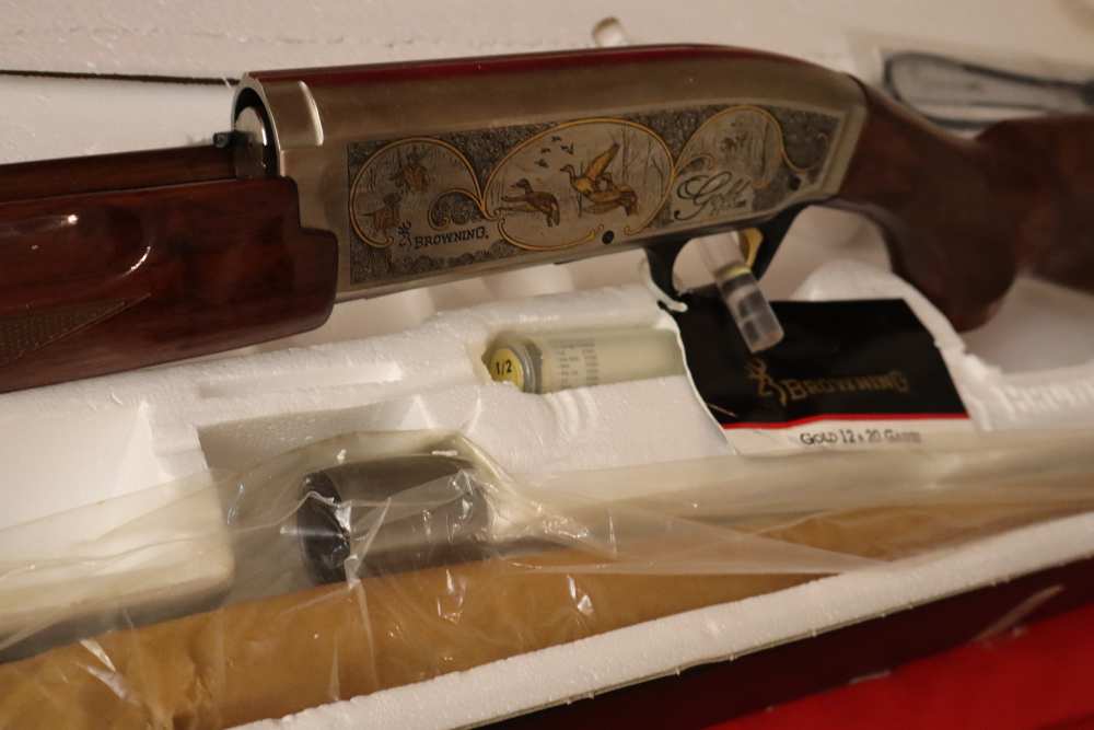  2000 Browning gold Hunter 12ga   NRA  Gun of the year #113 OF 750 -img-12