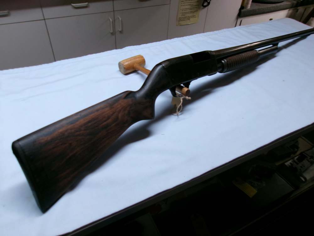 STEVENS 820B 12 GA. PUMP SHOTGUN-img-0