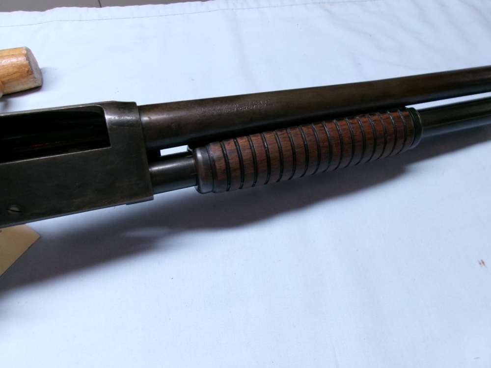 STEVENS 820B 12 GA. PUMP SHOTGUN-img-3