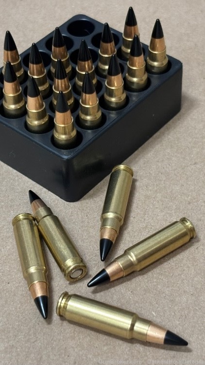 5.7x28mm SS109 62 gr Armor Piercing Ammo! Box of 25.-img-1