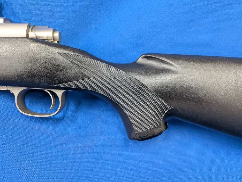 Winchester model 70 Classic Stainless 300 Winchester Magnum 26"-img-10
