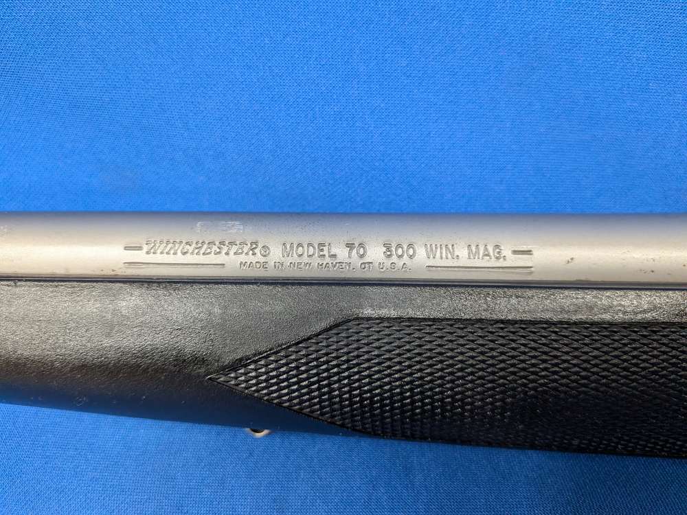 Winchester model 70 Classic Stainless 300 Winchester Magnum 26"-img-12