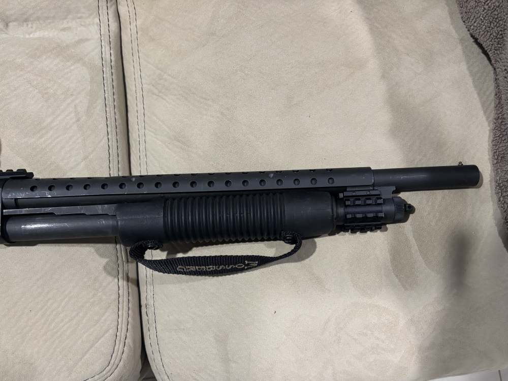 Mossberg 500 tactical in excellent condition-img-8