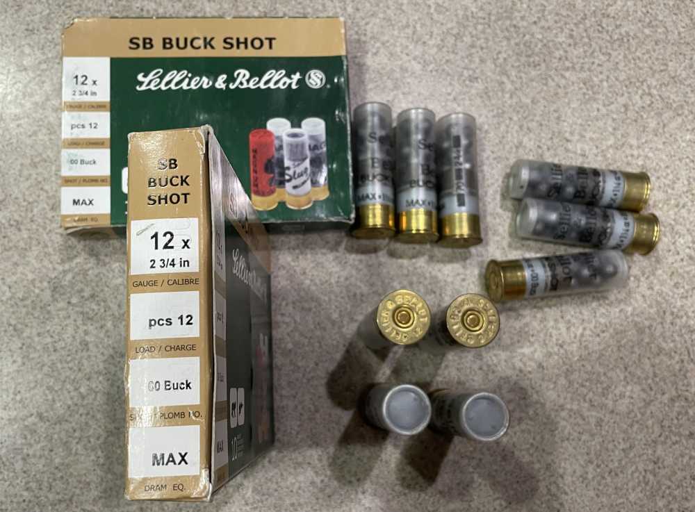 Sellier & Bellot 12 Gauge 2.75" Shells - 00 Buckshot - SB12BSE - 200 Rds.-img-1