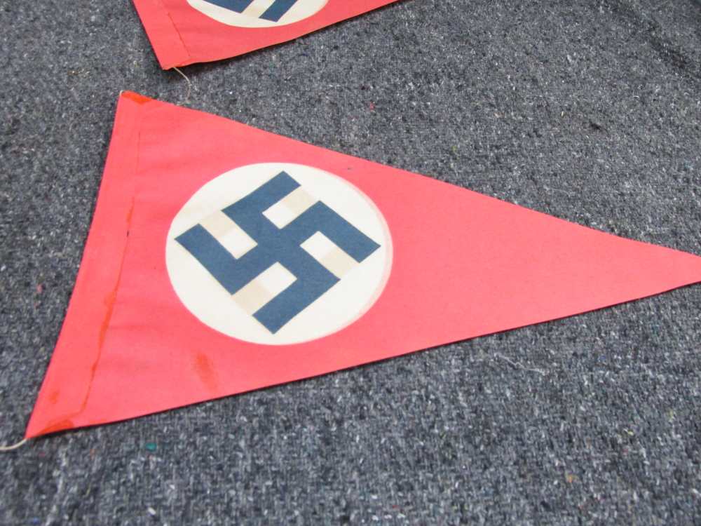 4-WWII GERMAN PAPER PARADE PENNANTS/FLAGS FOR USE AT RALLYS/DISPLAY-img-4