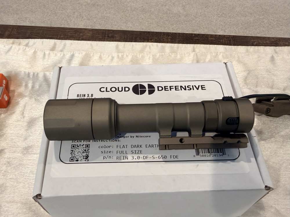Cloud Defensive REIN 3.0 FDE - Dual Switch - Torrent Mount - 2 Batteries-img-1