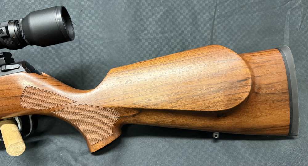 CLEAN ANSCHUTZ 1761 17MACH2 WITH 22LR BARREL AND 2 5RD MAGS 1 SINGLE SHOT -img-6