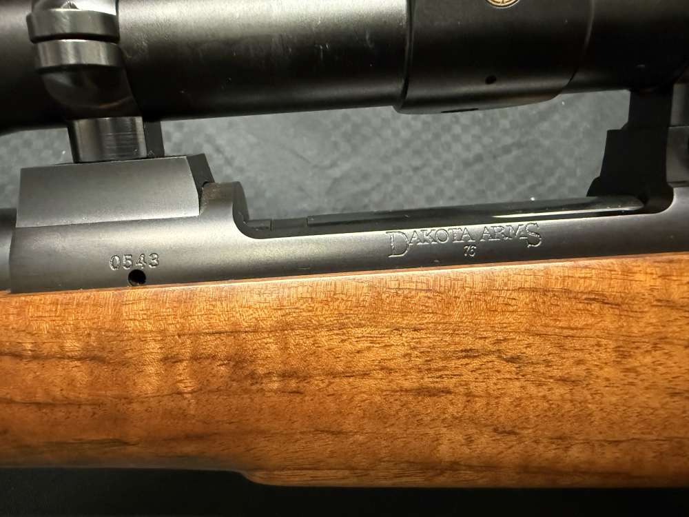 EXCELLENT DAKOTA ARMS 76 270 WIN WITH LEUPOLD VX-lll 6.5-20-40 -img-7
