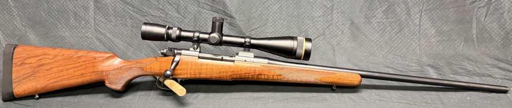 EXCELLENT DAKOTA ARMS 76 270 WIN WITH LEUPOLD VX-lll 6.5-20-40 -img-0