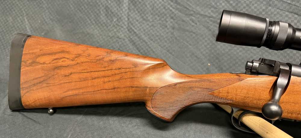 EXCELLENT DAKOTA ARMS 76 270 WIN WITH LEUPOLD VX-lll 6.5-20-40 -img-4