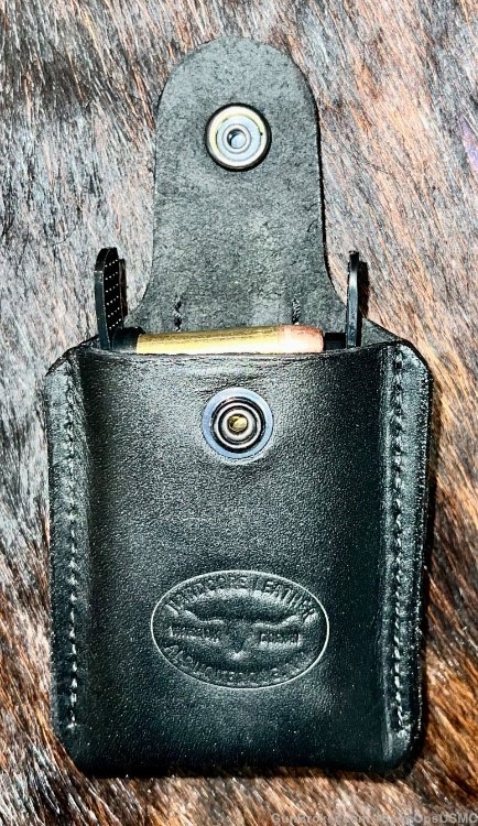 Speed Strip Carrier; 8 Round .357 Magnum/.38 Special w Belt Clip-img-1
