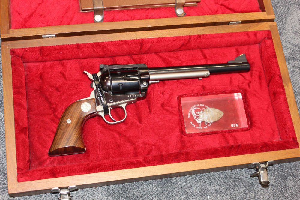 VERY RARE Ruger Blackhawk Black Hawk Wars Anniversary revolver!!-img-2