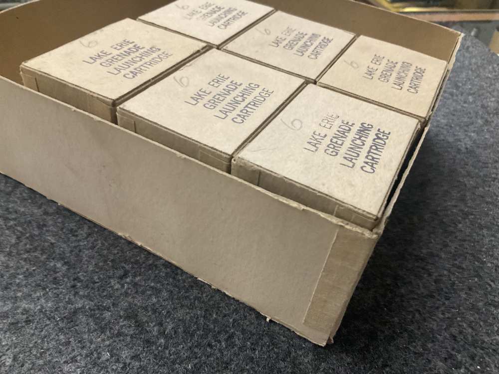 vintage Western Winchester LAKE ERIE GRENADE SHOTGUN shell 100 box rare -img-8