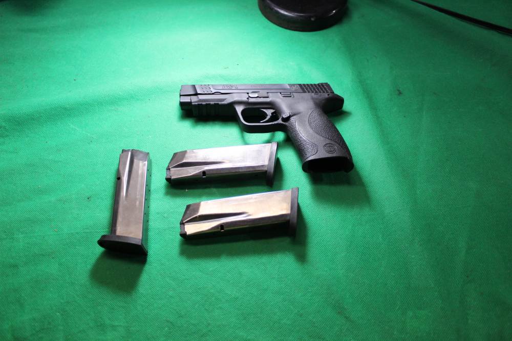 Smith & Wesson M&P 45 Stainless Pistol S&W M&P45 ACP w 3 Mags NICE-img-0