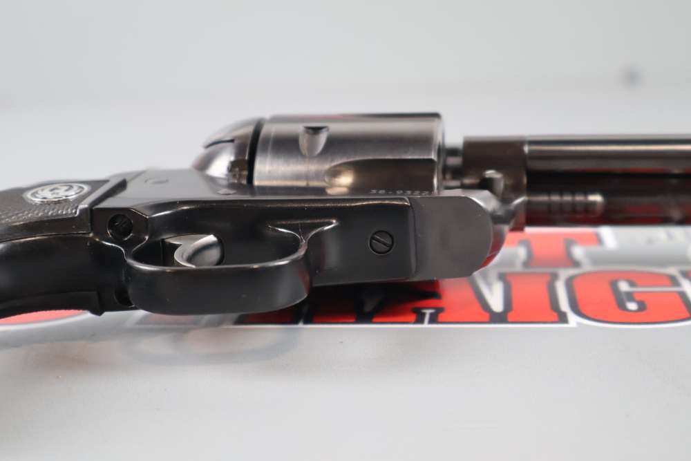 Ruger New Model Blackhawk .357 MAG 6 1/2"bbl w/Case-img-24