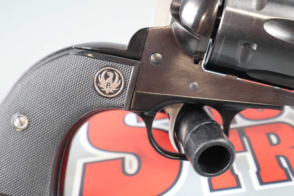 Ruger New Model Blackhawk .357 MAG 6 1/2"bbl w/Case-img-5