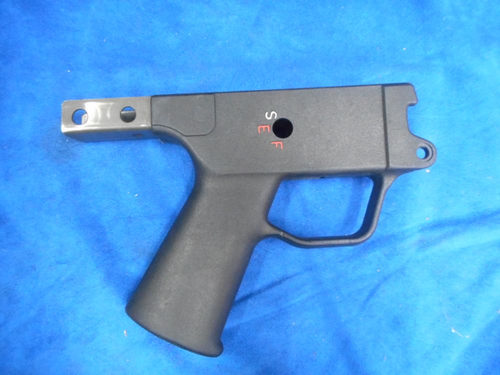 Original Navy HK G3 lower SEF trigger housing pistol grip Heckler and Koch -img-1