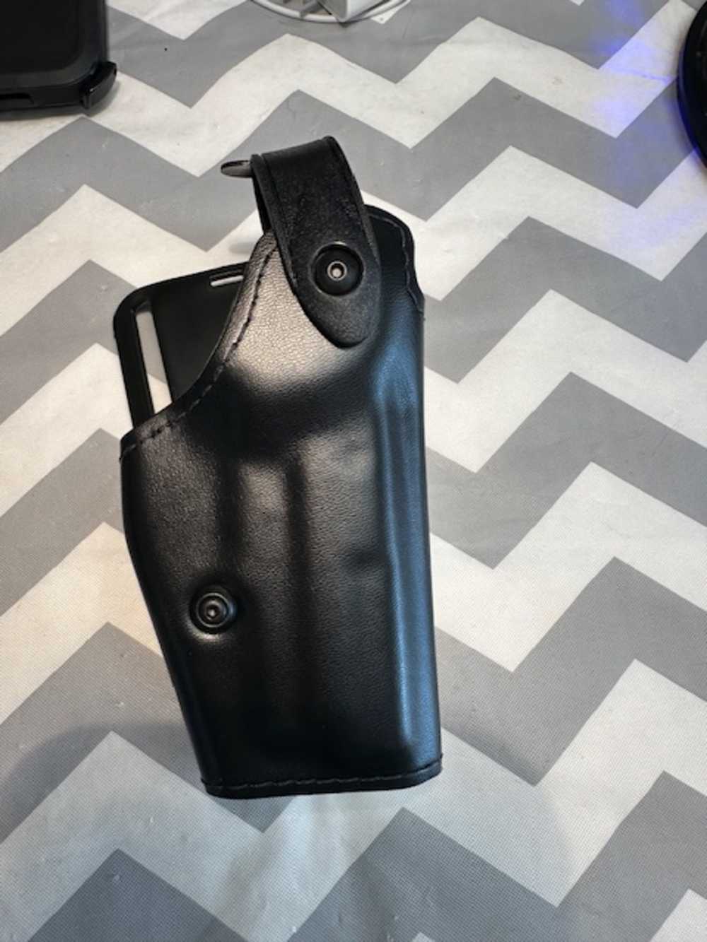 NOS Safariland Leather holster for Sig Sauer P225, P228, P229, P229R-img-0