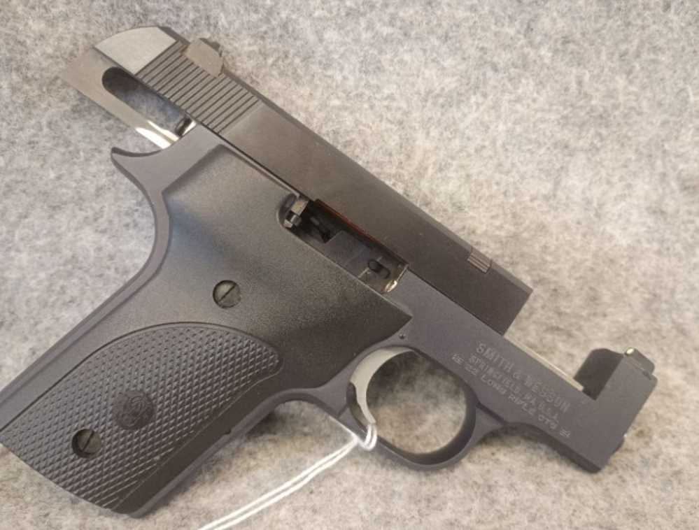Smith & Wesson 2214-img-1