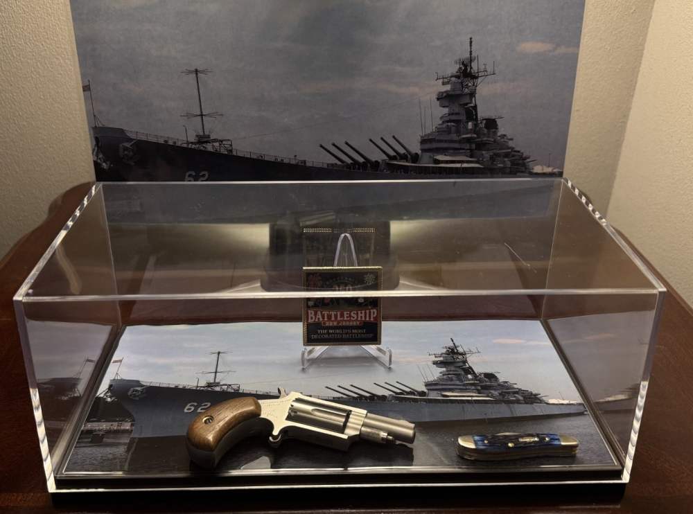 NAA .22 Magnum USS New Jersey BB-62 Teak Heirloom 1 of 2 Penny No Reserve-img-0