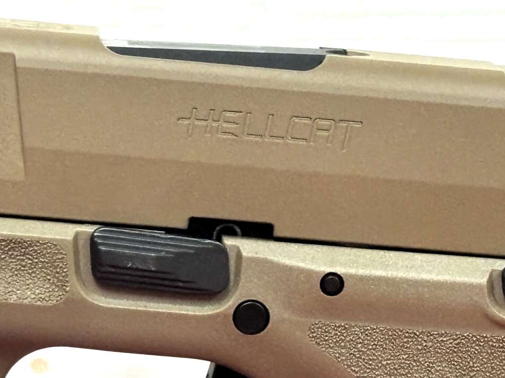 Factory New Springfield Hellcat FDE 9mm Pistol Hard to Find! No Reserve!-img-1