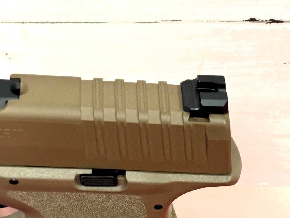 Factory New Springfield Hellcat FDE 9mm Pistol Hard to Find! No Reserve!-img-6