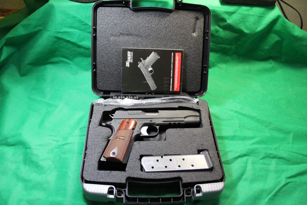 Sig Sauer Model 1911R 45 BSS Semi-Auto Pistol Nitron Sights NICE w Box 1911-img-0