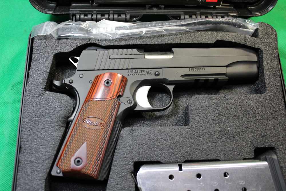 Sig Sauer Model 1911R 45 BSS Semi-Auto Pistol Nitron Sights NICE w Box 1911-img-1