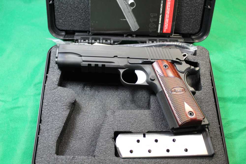 Sig Sauer Model 1911R 45 BSS Semi-Auto Pistol Nitron Sights NICE w Box 1911-img-2