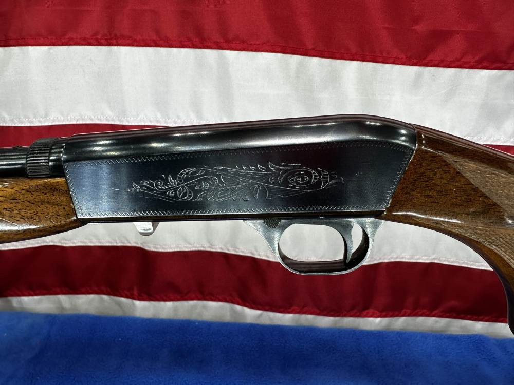 Browning SA-22 .22 LR Miroku Japan 1975 Engraved Takedown Rifle-img-3