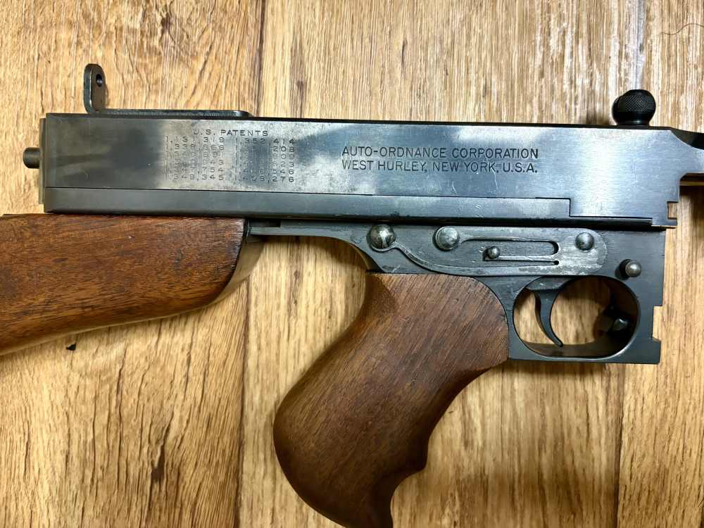 AUTO ORDNANCE WEST HURLEY 1927A1 TOMMY GUN TRANSFERABLE SUBMACHINE GUN -img-1