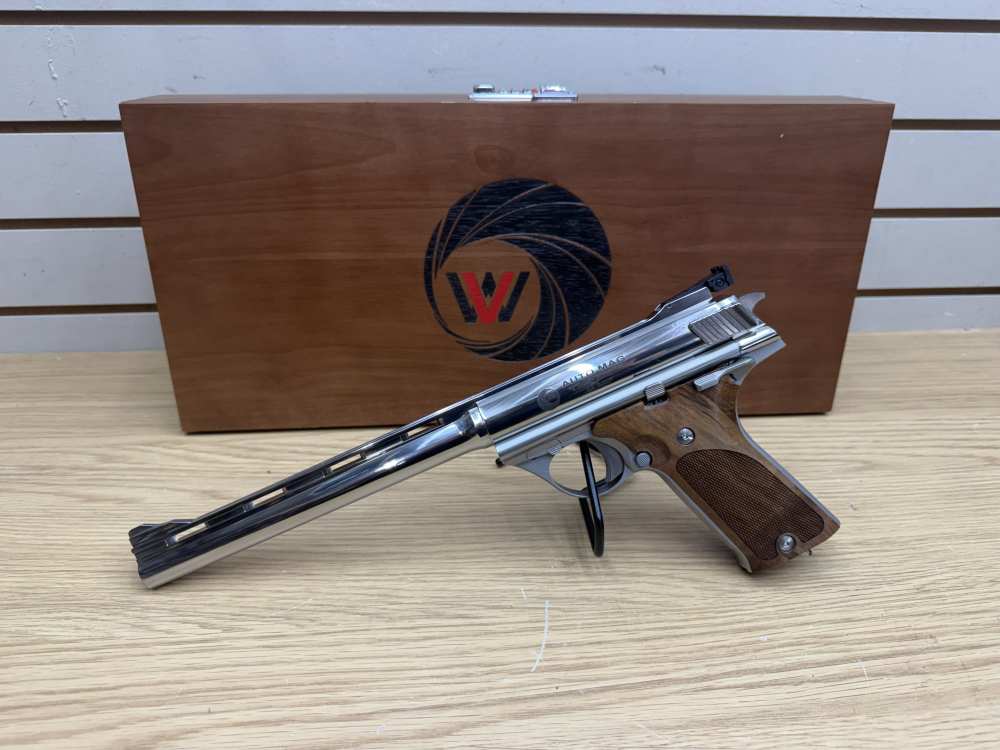 Auto Mag 180-D Classic Edition 44 AMP w/ original box 2x magazines -img-0