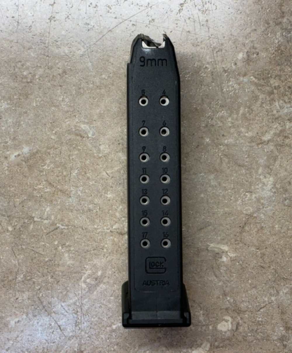GLOCK 17 GENERATION 2 9MM PISTOL-img-4