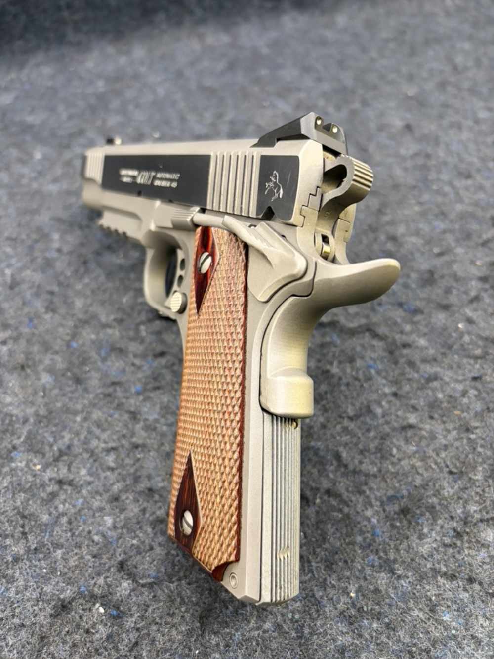 COLT 1911 GOVERNMENT MODEL RAIL GUN-img-4