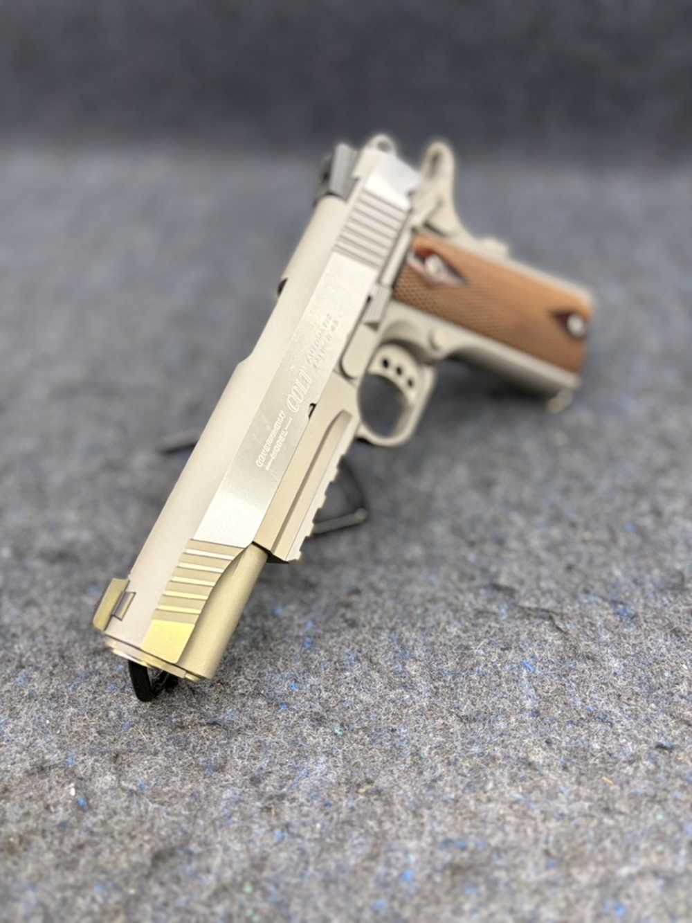 COLT 1911 GOVERNMENT MODEL RAIL GUN-img-3