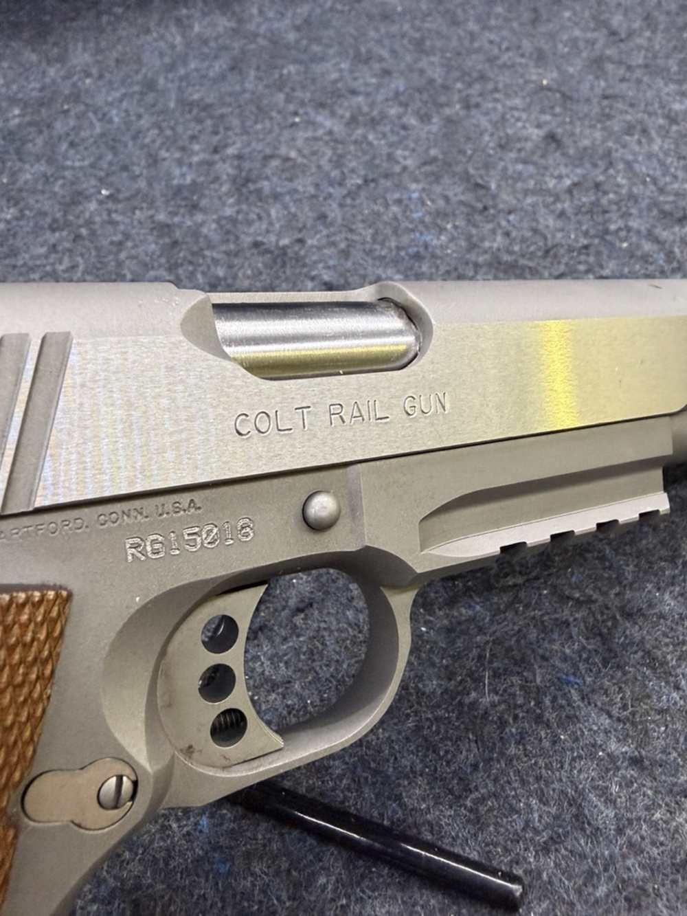 COLT 1911 GOVERNMENT MODEL RAIL GUN-img-7