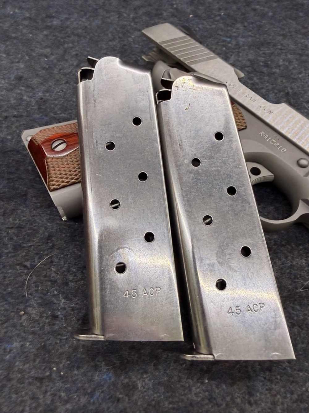 COLT 1911 GOVERNMENT MODEL RAIL GUN-img-10