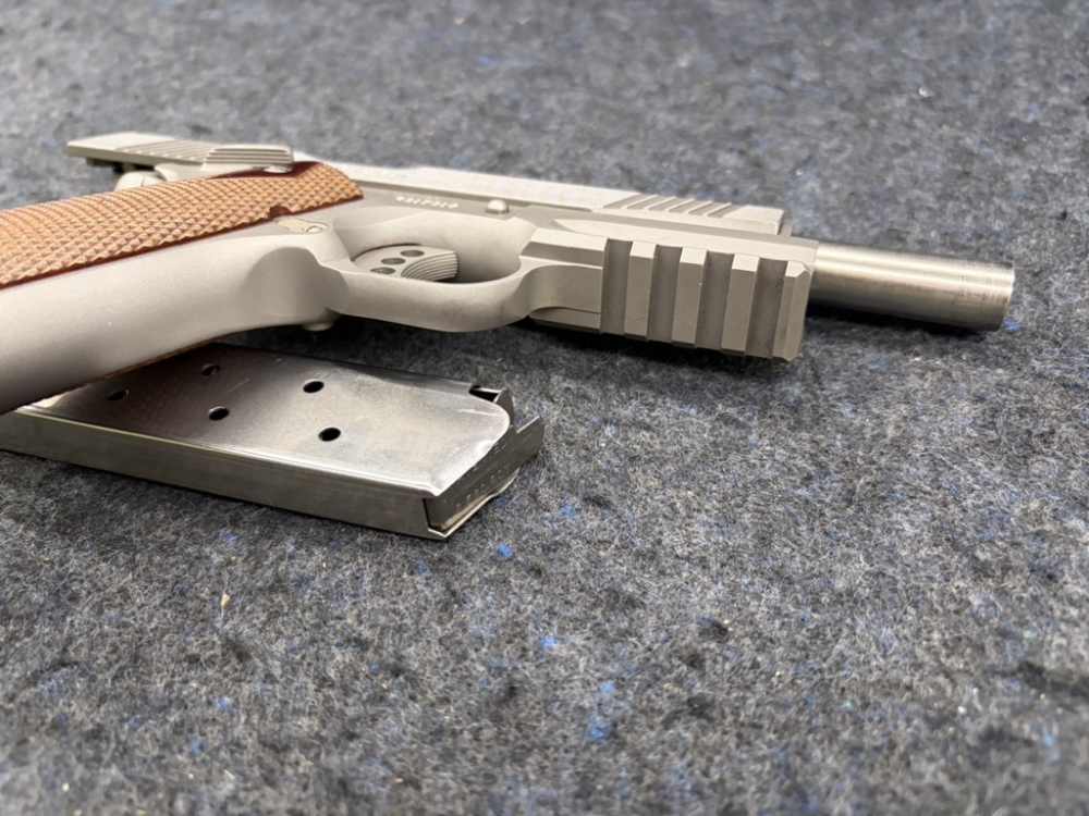 COLT 1911 GOVERNMENT MODEL RAIL GUN-img-9