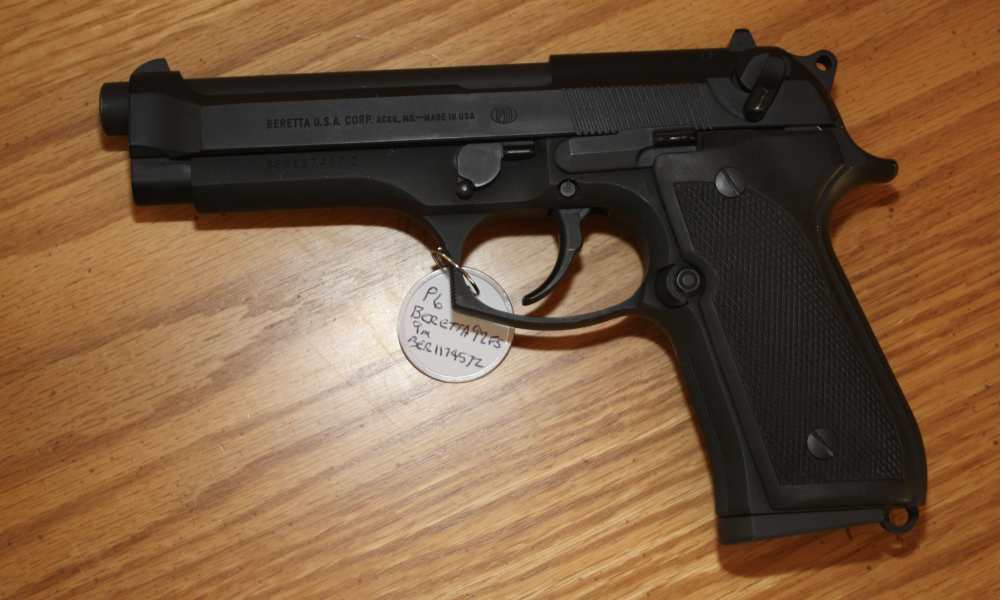 Beretta 92 FS 1 extra magazine-img-0