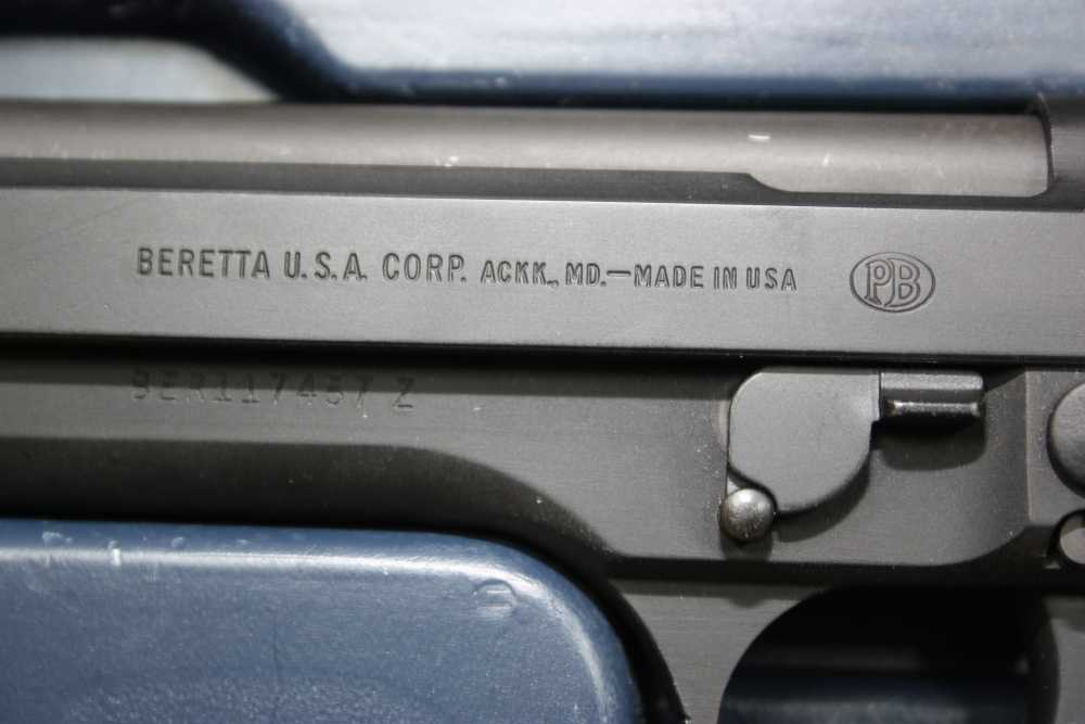 Beretta 92 FS 1 extra magazine-img-4