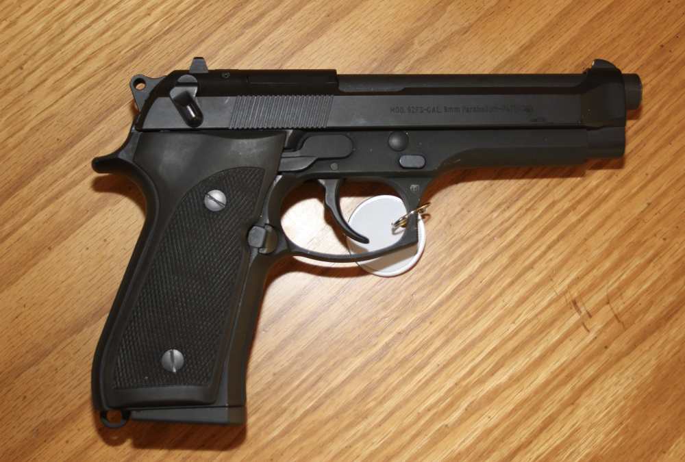 Beretta 92 FS 1 extra magazine-img-1