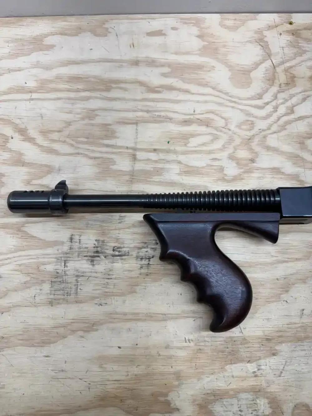 Colt Thompson Model 1921AC .45 ACP Transferable Machine Gun-img-1