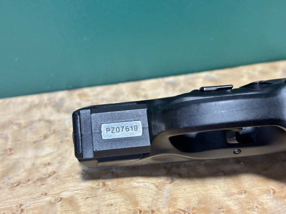 Beretta PX4 Storm Sub Compact 9mm Mfg in Italy-img-7