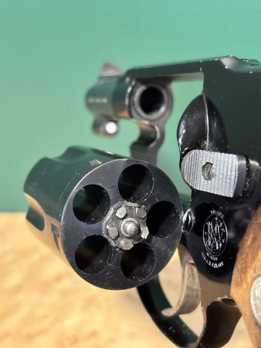 Smith and Wesson Model 38 No Dash Airweight .38spl Shrouded Hammer Revolver-img-9