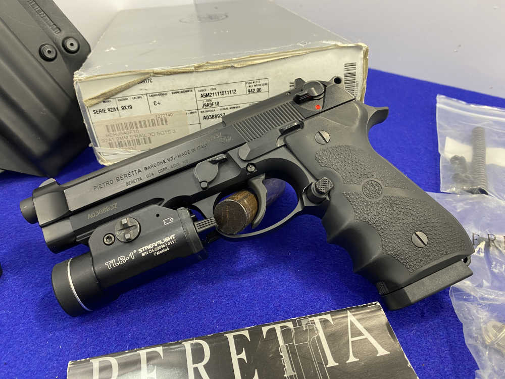 Beretta 92A1 9mm Black 4.9" *STREAMLIGHT TLR-1 & ALIEN GEAR HOLSTER*-img-49