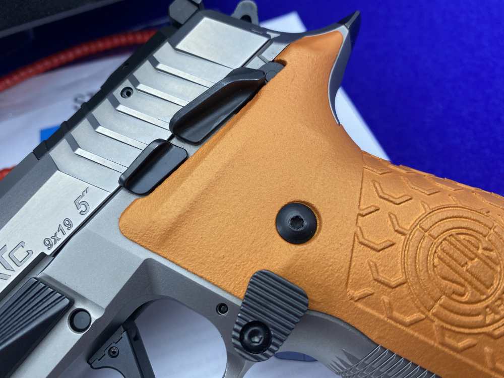 Steyr Arms ATc 9mm 5" Gray *EXCELLENT HIGH GRADE SEMI-AUTOMATIC PISTOL*-img-6