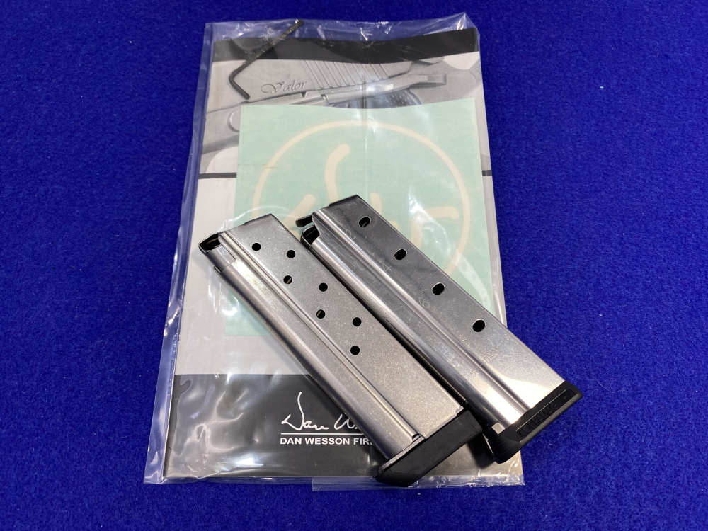 Dan Wesson Valor 10mm Black 5" *HIGHLY DESIRABLE 1911 PLATFORM*-img-5