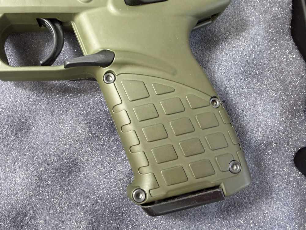 Kel-Tec Model 17 Semi-Auto Pistol in .22LR. - Five (5) 15rd Mags - Threaded-img-3