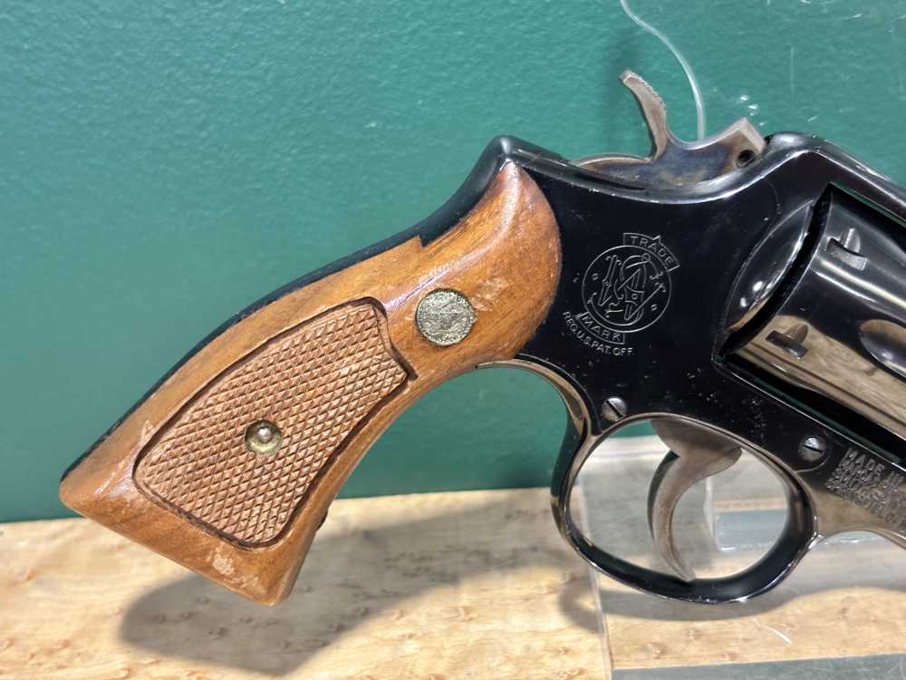 Smith and Wesson Model 10 10-5 .38 Spl 4" High Polish Blued -img-5
